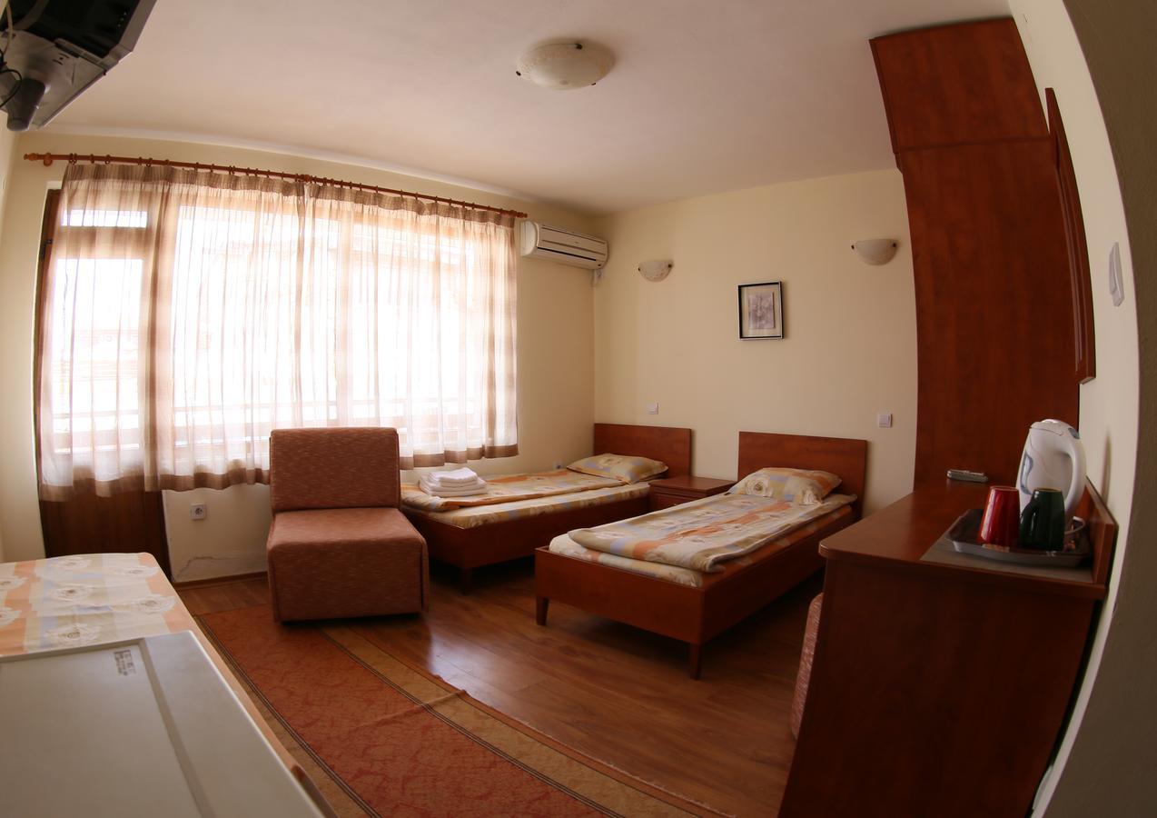 Aurora Guest House Nesebar Exterior photo